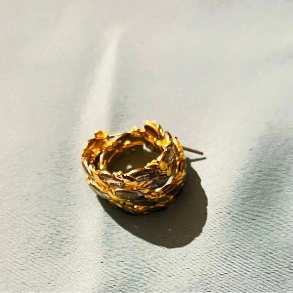 🆕 Jessica Lauren Rounded 18K Plated Earrings - Picture 4 of 8